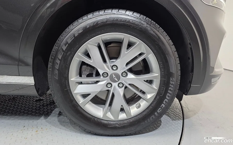 Genesis GV70 2.5T 2WD 2023 — thumbnail 5