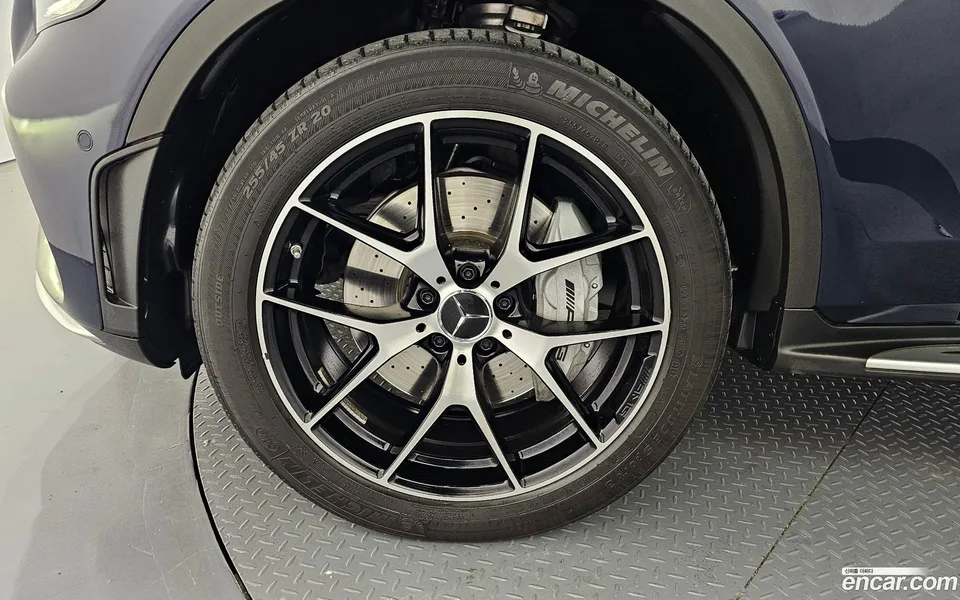 Mercedes-Benz GLC-Class AMG GLC43 4MATIC 2022 — thumbnail 2