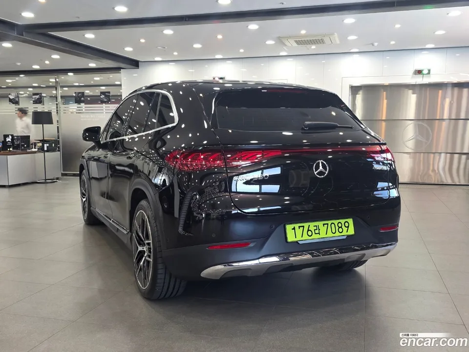 Mercedes-Benz EQE SUV EQE350 4MATIC 2025 — thumbnail 3