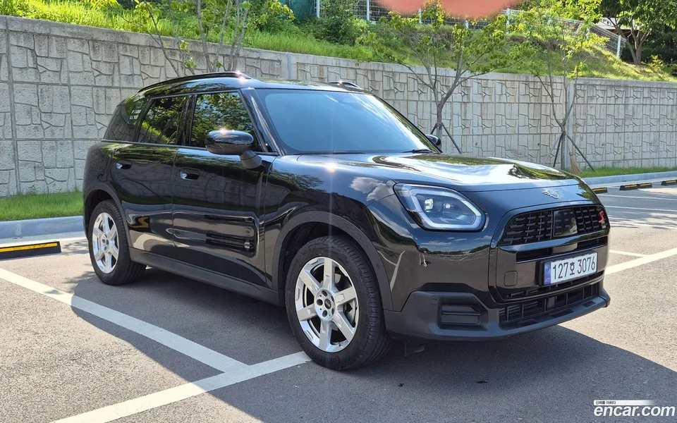 MINI Cooper S Countryman ALL4 2024 — thumbnail 3