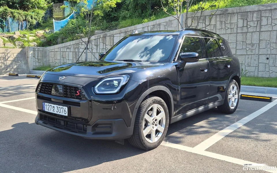 MINI Cooper S Countryman ALL4 2024 — photo 1, buy with delivery to Moscow