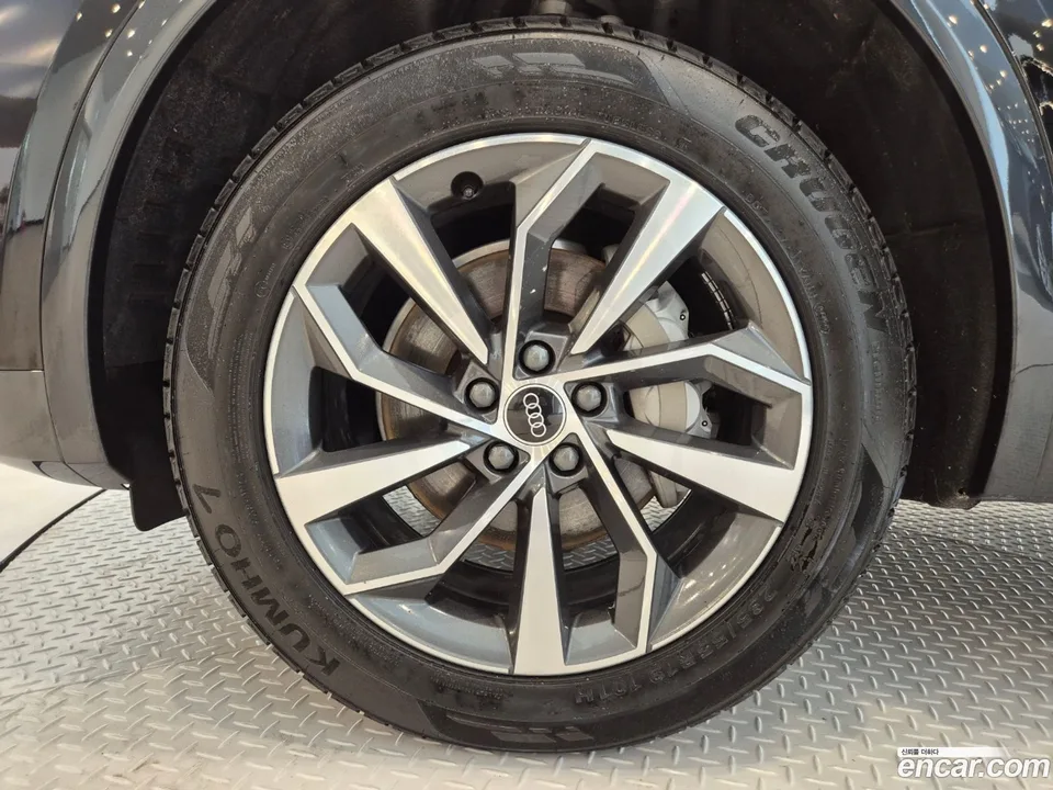 Audi Q5 45 TFSI 2023 — thumbnail 5