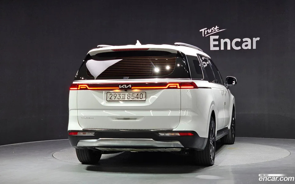 Kia Carnival 9 2022 — thumbnail 4