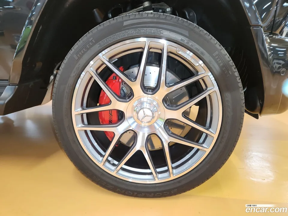 Mercedes-Benz G-Class (W463b) AMG G63 2023 — thumbnail 4