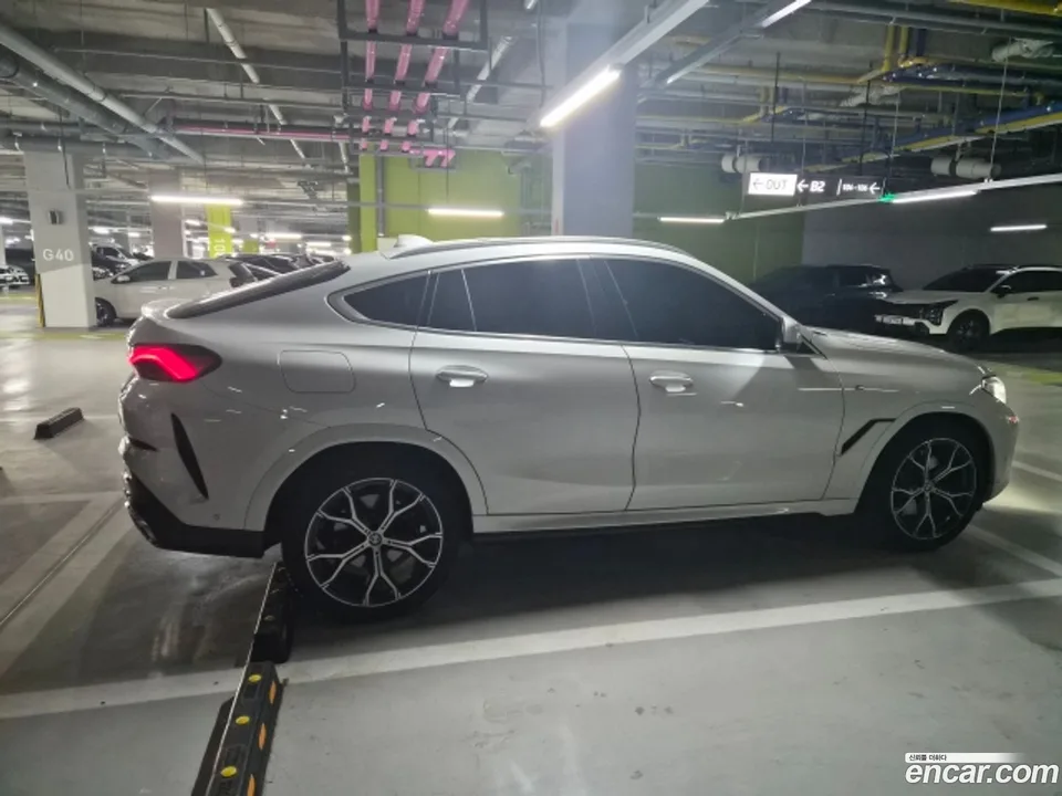 BMW X6 xDrive40i M 2023 — thumbnail 3