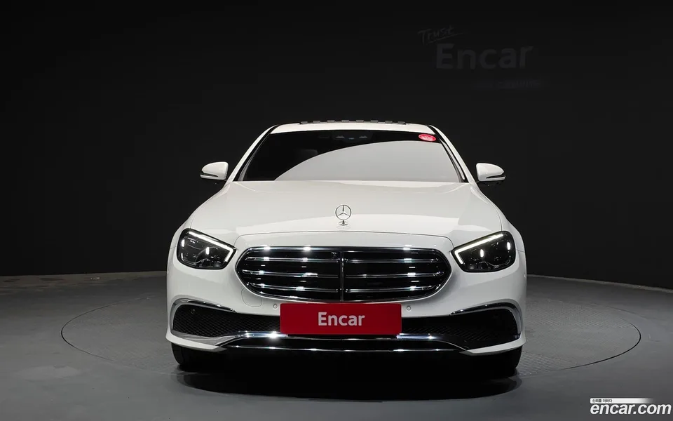 Mercedes-Benz E-Class E250 2022 — thumbnail 3
