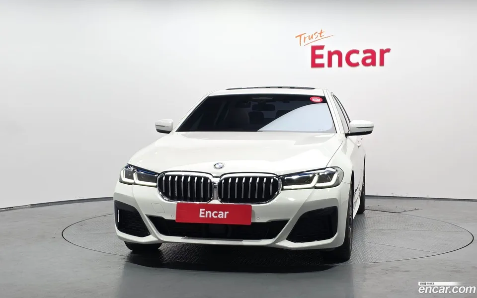 BMW 5 Series 530i M 2023 — thumbnail 3