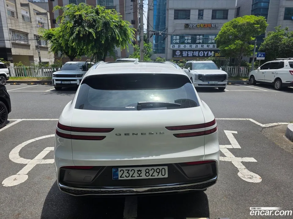 Genesis GV70 2.5T 2WD 2026 — thumbnail 4