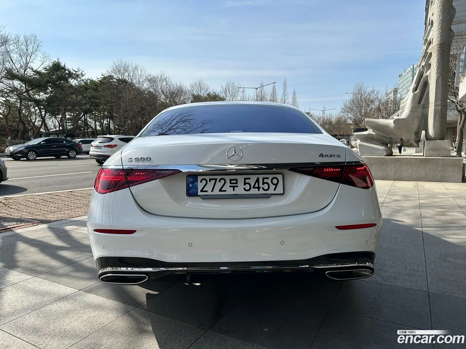 Mercedes-Benz S-Class S500L 4MATIC 2024 — thumbnail 4