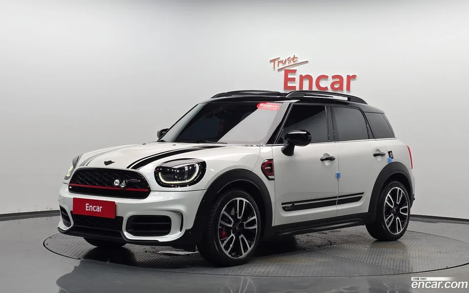 MINI Cooper S Countryman JCW 2023 — photo 1, buy with delivery to Moscow