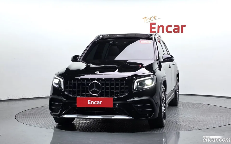Mercedes-Benz GLB-Class AMG GLB35 4MATIC 2023 — thumbnail 3