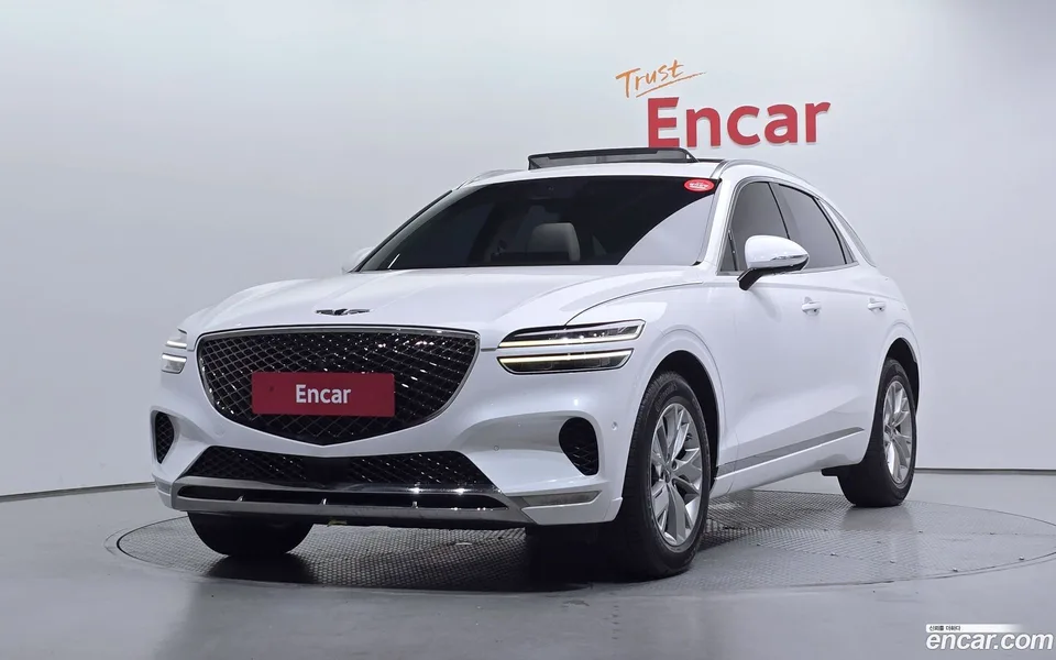 Genesis GV70 2.5T 2WD 2022 — photo 1, buy with delivery to Moscow