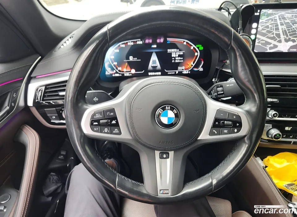 BMW 5 Series 523d M 2023 — thumbnail 2
