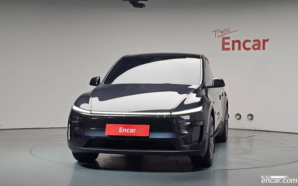 Tesla Model Y RWD 2025 — thumbnail 3