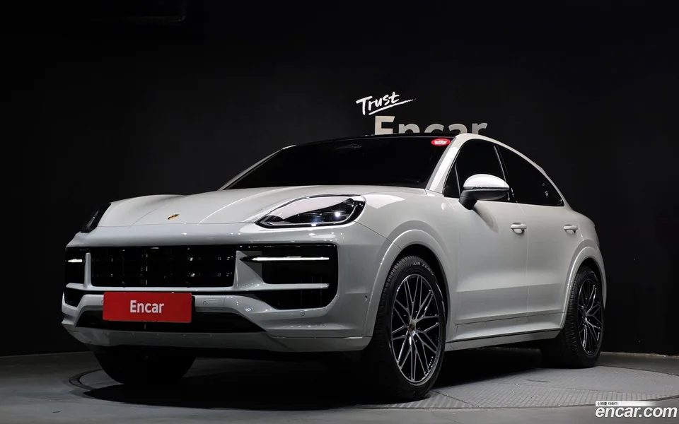 Porsche Cayenne 3.0 2026 — photo 1, buy with delivery to Moscow