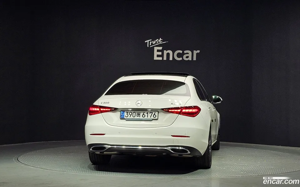 Mercedes-Benz C-Class C300 4MATIC 2024 — thumbnail 4