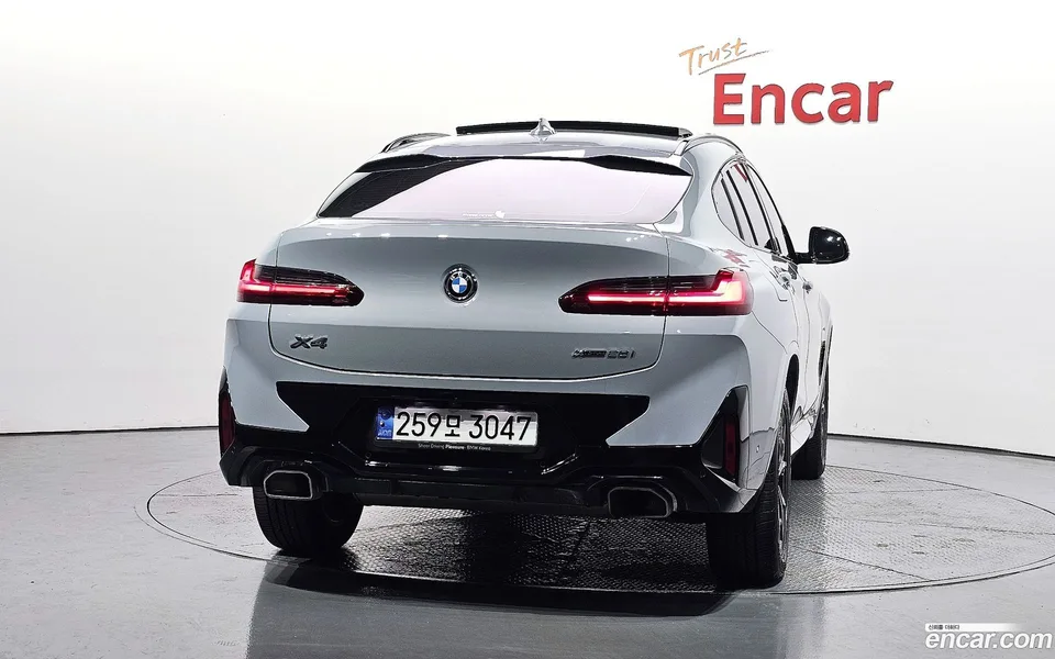 BMW X4 xDrive20i M 2024 — thumbnail 4