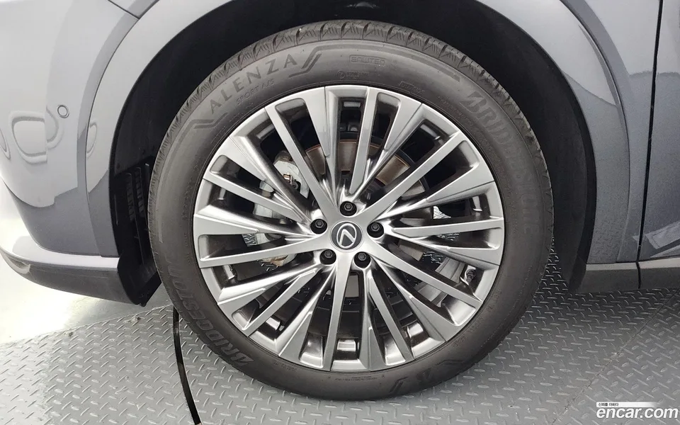 Lexus RX 350h 2024 — thumbnail 2