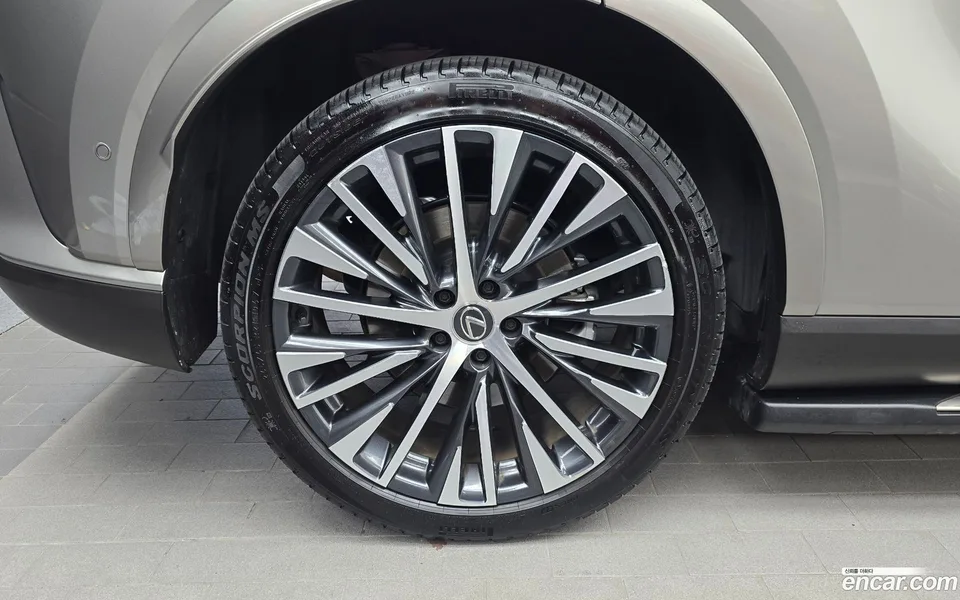 Lexus RX 450h+ 2024 — thumbnail 2
