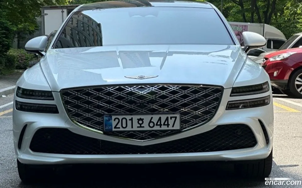 Genesis G80 2.5 2WD 2024 — photo 1, buy with delivery to Moscow