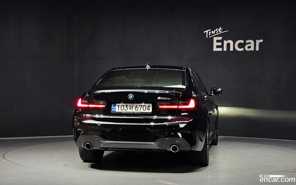 BMW 3 Series 320e M 2022 — thumbnail 4