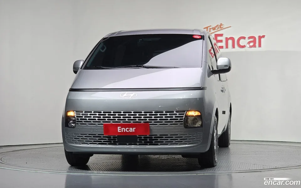 Hyundai Staria HEV 1.6 5 2025 — thumbnail 3