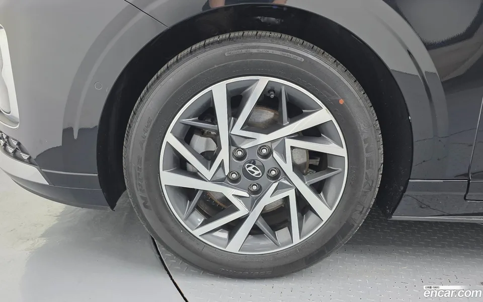Hyundai Grandeur 2.5 2WD 2023 — thumbnail 2