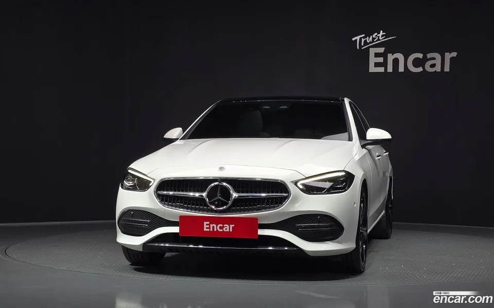 Mercedes-Benz C-Class C300 4MATIC 2023 — thumbnail 3