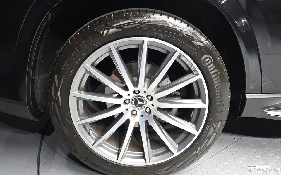 Mercedes-Benz GLS-Class GLS450 4MATIC 2025 — thumbnail 2