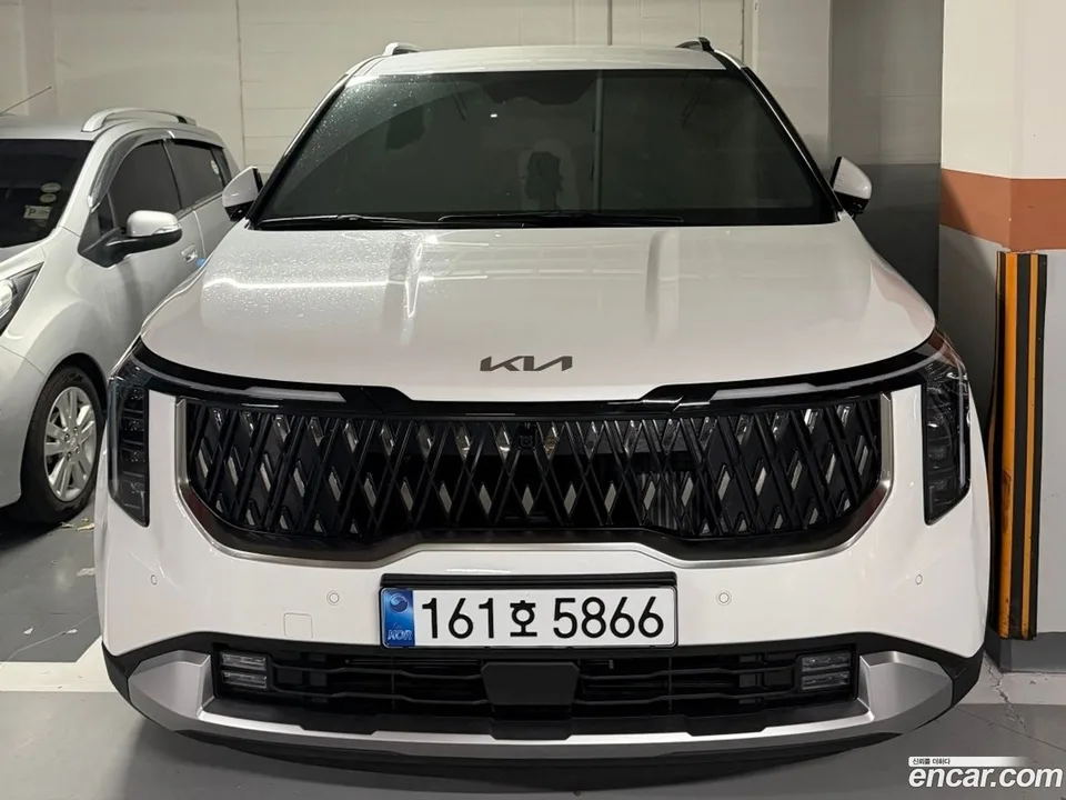 Kia Carnival HEV 9 2026 — photo 1, buy with delivery to Moscow