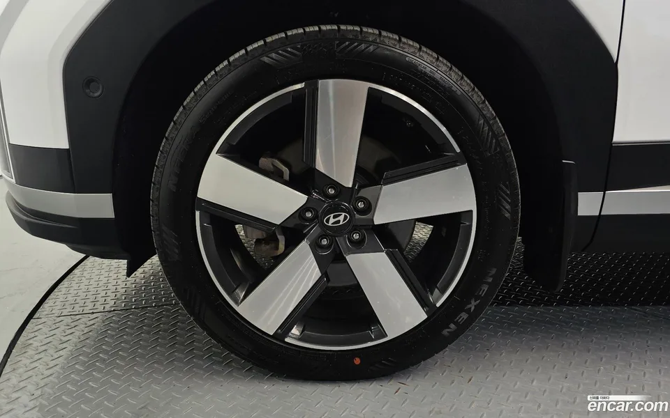 Hyundai SantaFe 2.5T 2WD 2023 — thumbnail 2