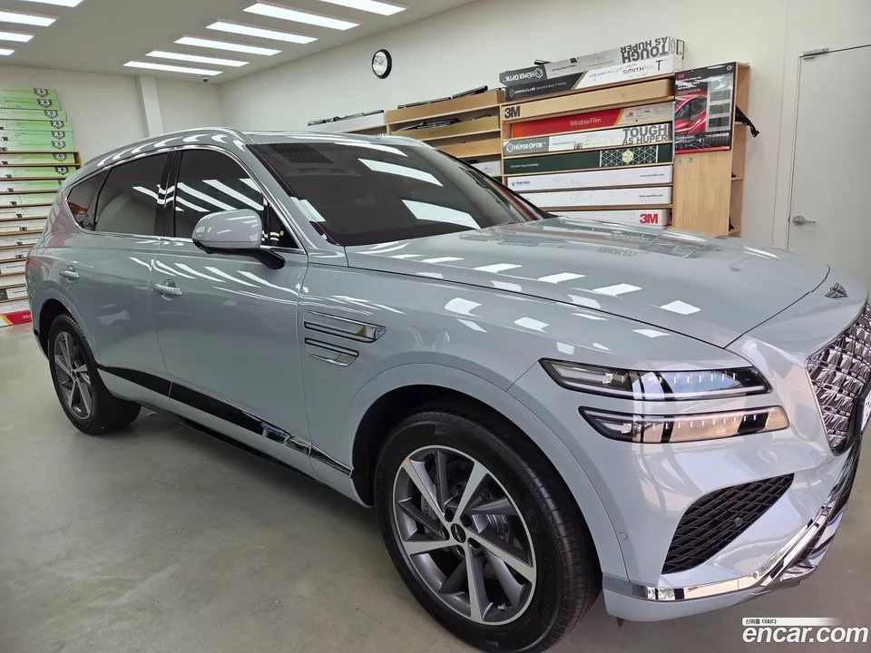 Genesis GV80 2.5T AWD 2026 — photo 1, buy with delivery to Moscow