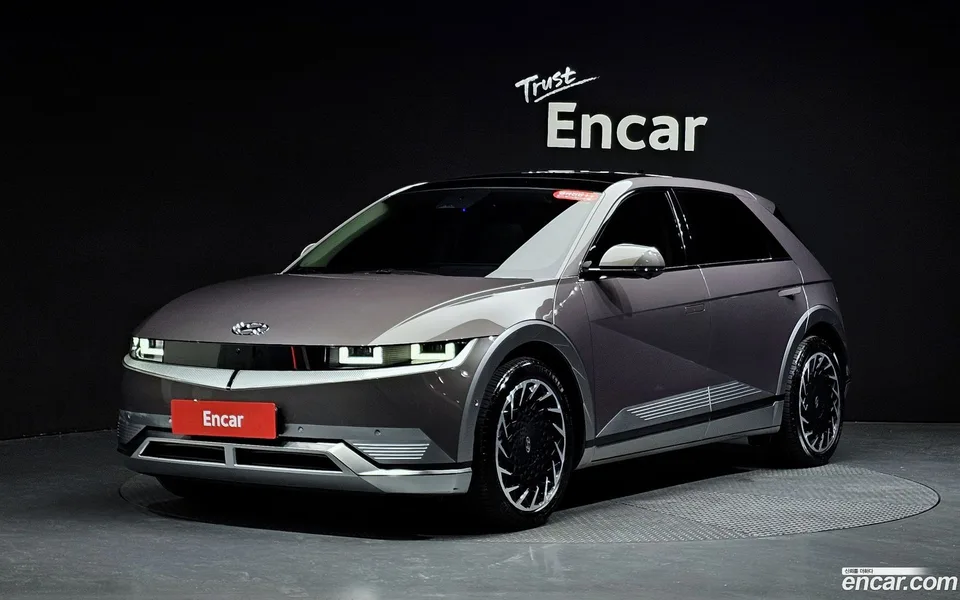 Hyundai Ioniq 5 AWD 2022 — photo 1, buy with delivery to Moscow