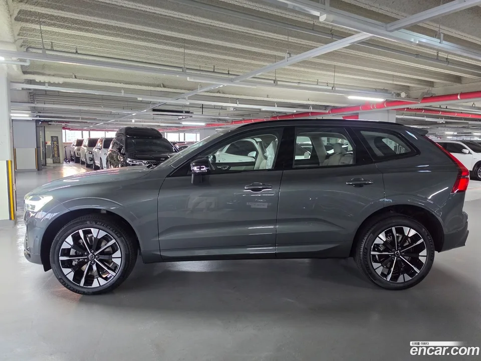 Volvo XC60 B5 2026 — thumbnail 4