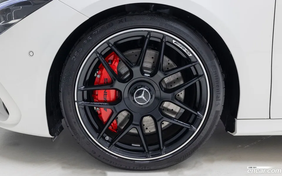 Mercedes-Benz CLA-Class AMG CLA 45 S 4MATIC+ 2025 — thumbnail 5