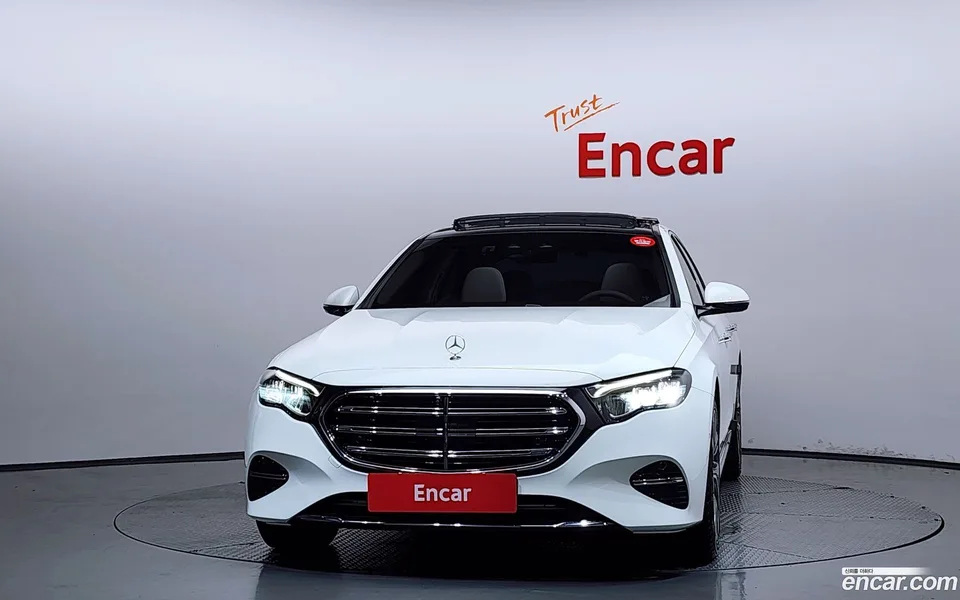 Mercedes-Benz E-Class E220d 4MATIC 2024 — thumbnail 3