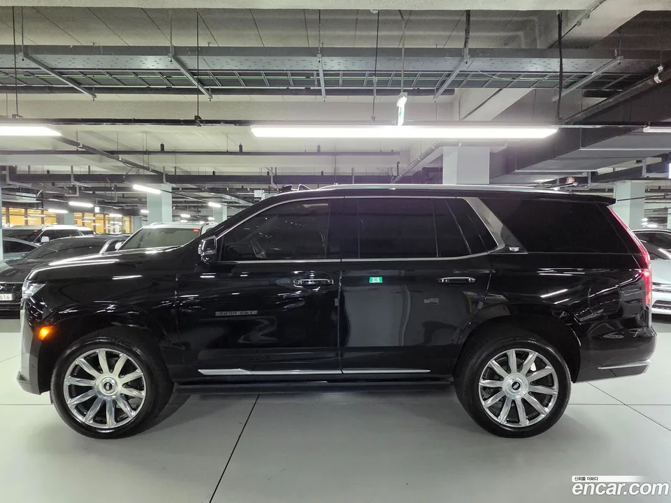 Cadillac Escalade 6.2 2023 — thumbnail 3