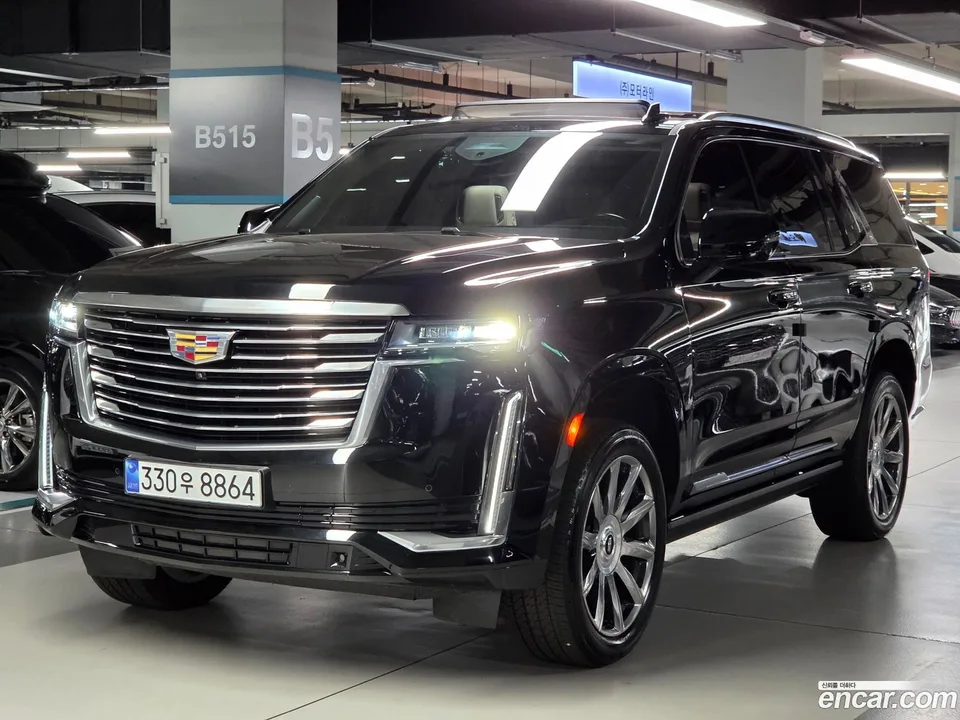 Cadillac Escalade 6.2 2023 — photo 1, buy with delivery to Moscow