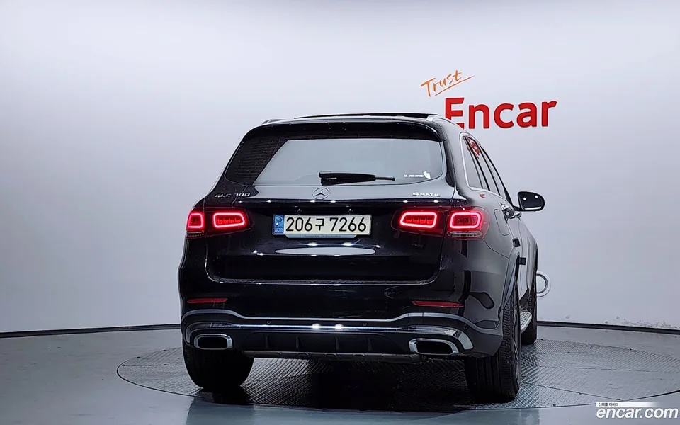 Mercedes-Benz GLC-Class GLC300 4MATIC 2022 — thumbnail 4