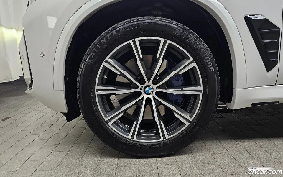 BMW X5 xDrive 30d M 2024 — thumbnail 5