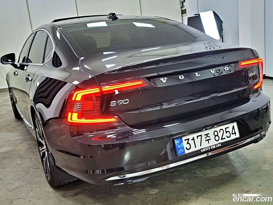 Volvo S90 B5 2023 — thumbnail 4