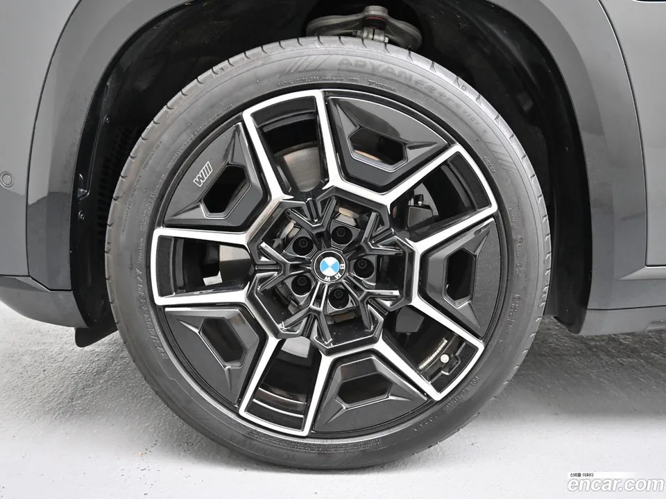 BMW XM 4.4 2025 — thumbnail 5