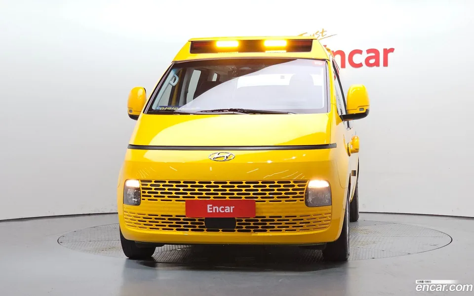 Hyundai Staria L3.5 2022 — thumbnail 3