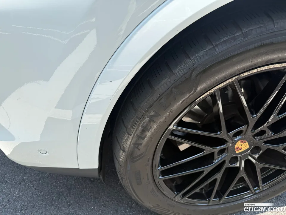 Porsche Cayenne 3.0 2024 — thumbnail 5