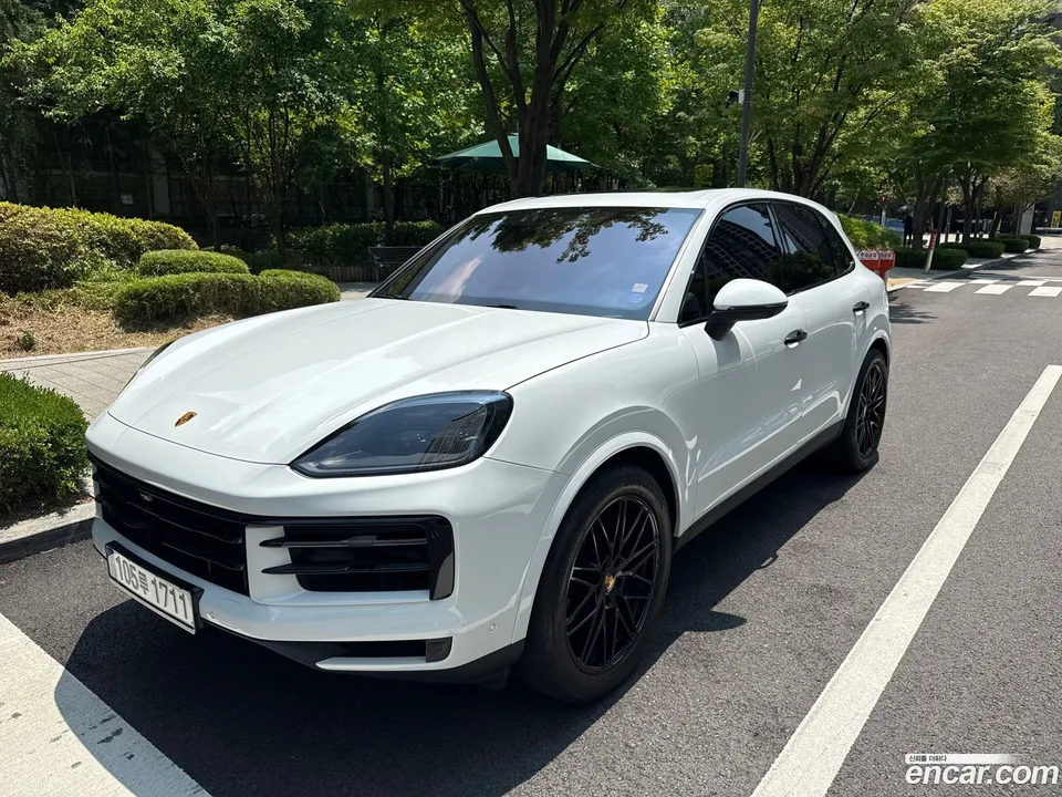 Porsche Cayenne 3.0 2024 — photo 1, buy with delivery to Moscow