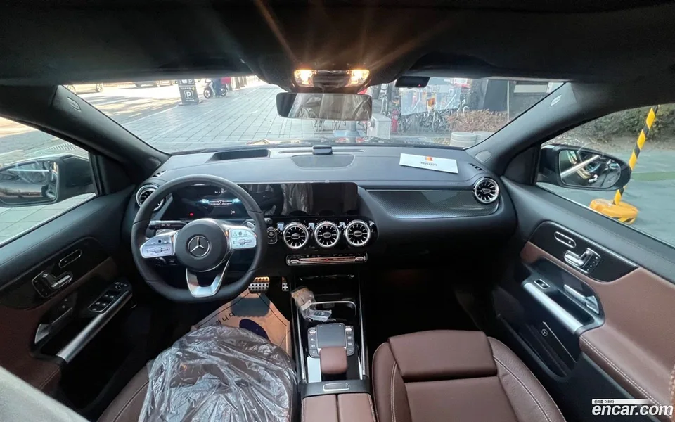 Mercedes-Benz GLA-Class GLA250 4MATIC 2023 — photo 1, buy with delivery to Moscow