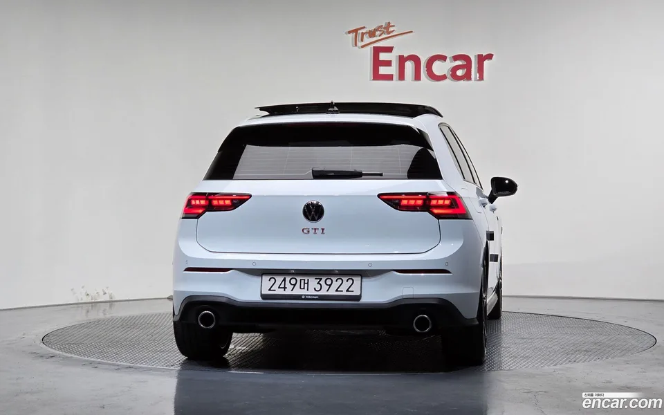Volkswagen Golf 2.0 GTI 2025 — thumbnail 4