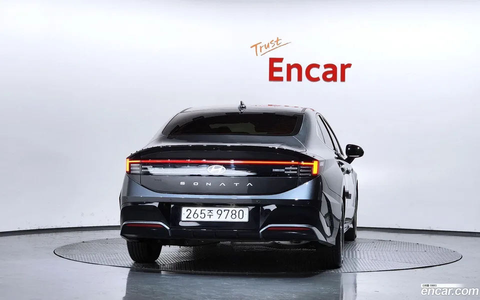 Hyundai Sonata The Edge 2.0 LPG() 2023 — thumbnail 4