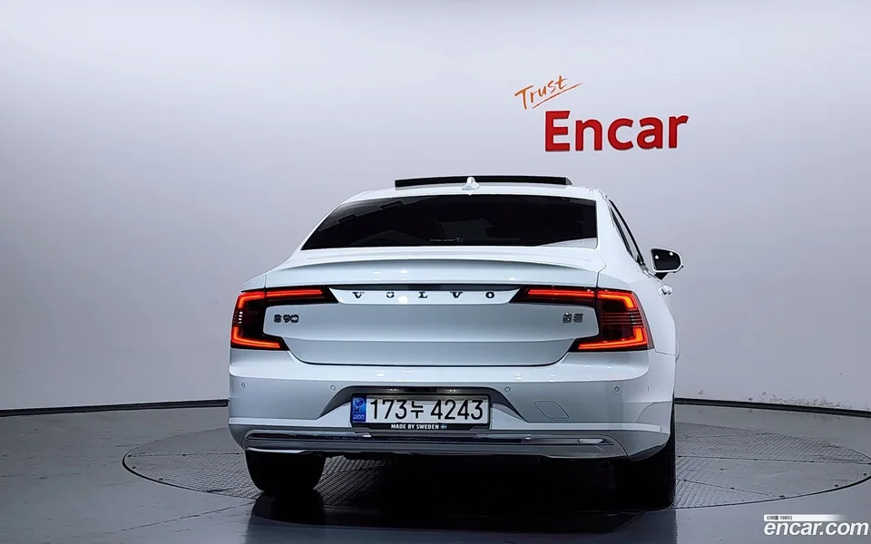 Volvo S90 B5 2022 — thumbnail 4