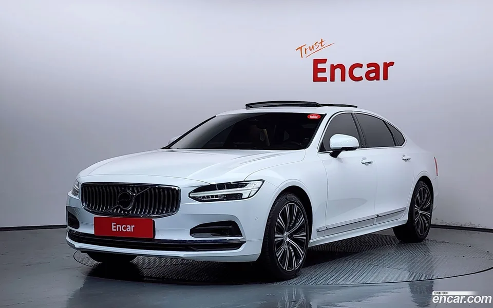 Volvo S90 B5 2022 — photo 1, buy with delivery to Moscow